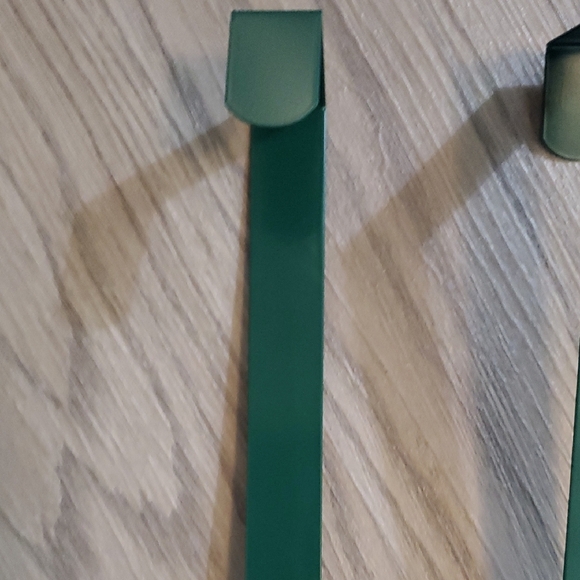 Green Metal Wreath Hanger - Picture 7 of 10